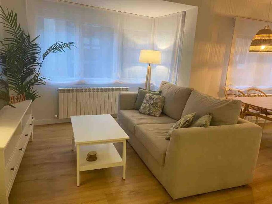 Apartamento A Estrenar En Centro Gijon. Fibra-Tv ภายนอก รูปภาพ